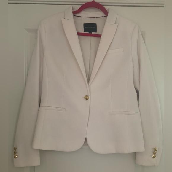 Banana Republic Classic Fit Blazer, Single Gold Button Front, Lined. SZ 8 - Picture 1 of 2